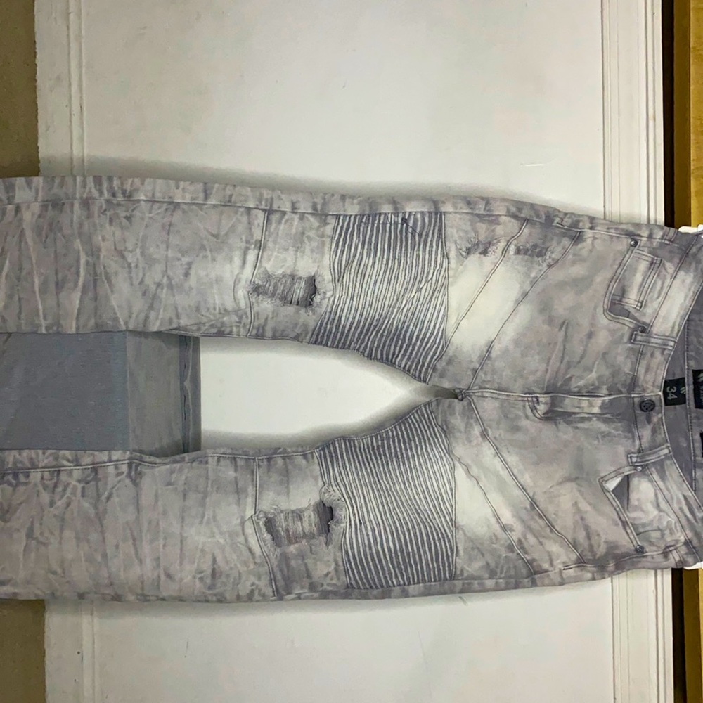 Stylish Grey Jeans